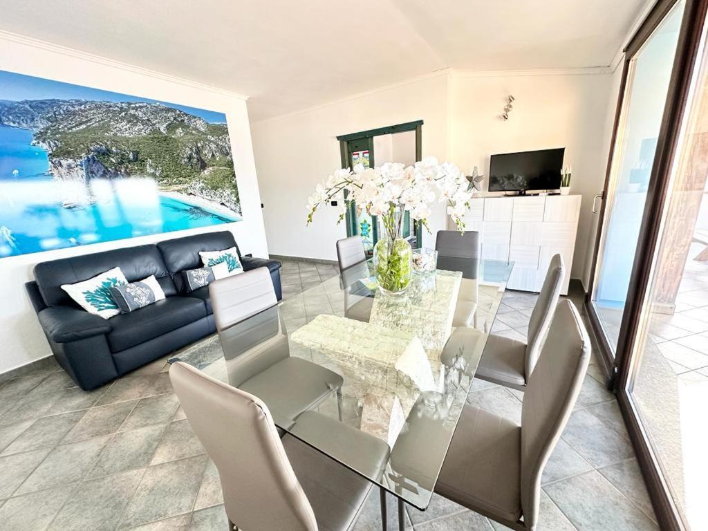Апартаменты Cala Gonone House Экстерьер фото