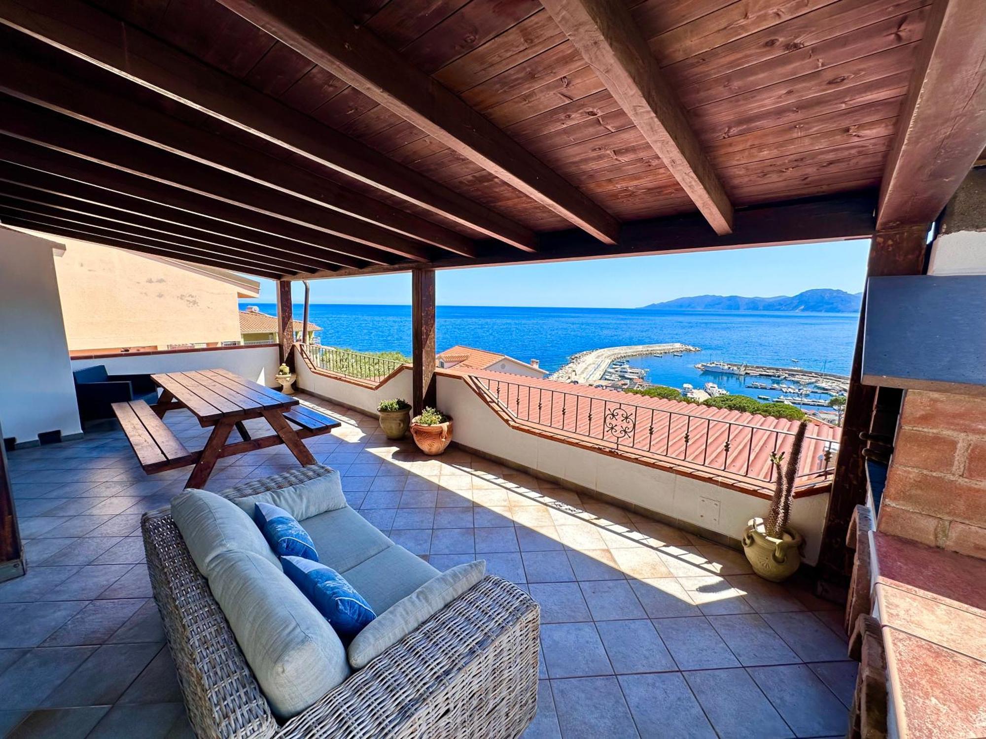 Апартаменты Cala Gonone House Экстерьер фото